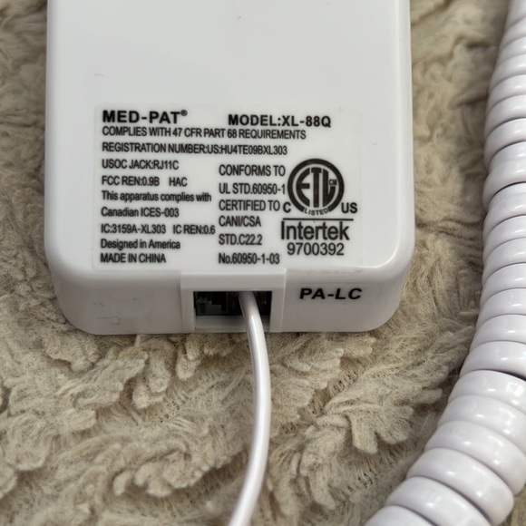 New Easy to Use One-Piece Telephone with Extra Loud Volume Boost,Corded Landline - Picture 12 of 16